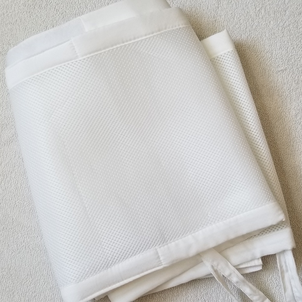 Breathable Baby Mesh Crib Liner White - Picture 2 of 6